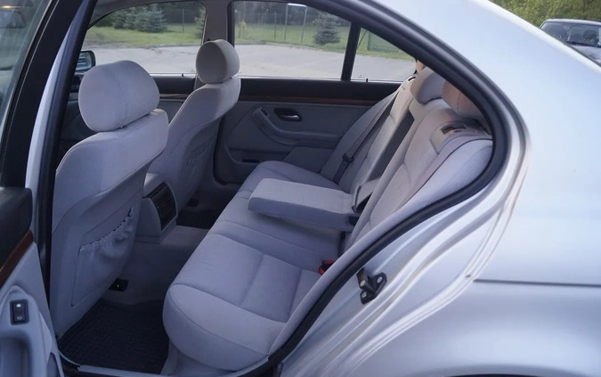 BMW Seria 5 cena 7990 przebieg: 430000, rok produkcji 2001 z Garwolin małe 497